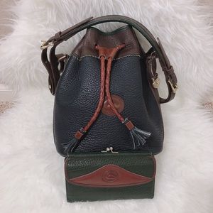 Dooney & Bourke Bags - Vintage Dooney Bag & Wallet Bundle Set Dooney & Bourke Bags - Vintage Dooney Bag & Wallet Bundle Set
